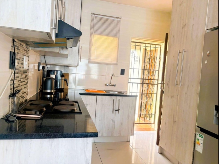 2 Bedroom Property for Sale in Meredale Gauteng