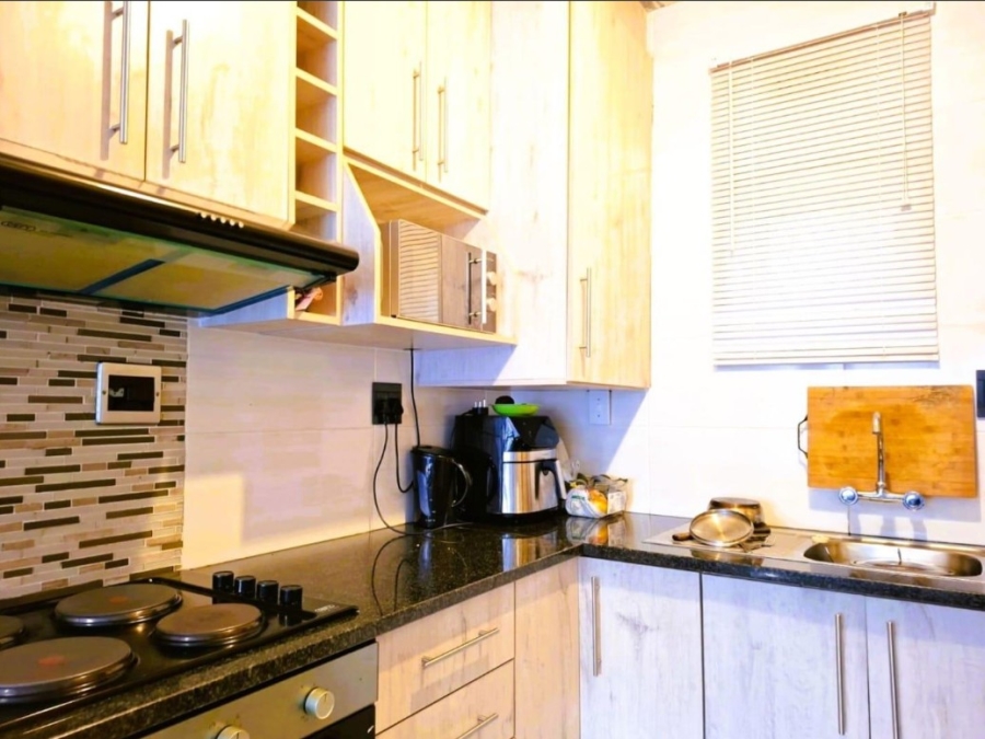 2 Bedroom Property for Sale in Meredale Gauteng