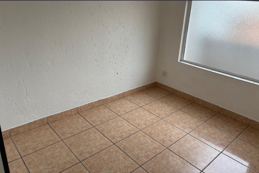 2 Bedroom Property for Sale in Meredale Gauteng