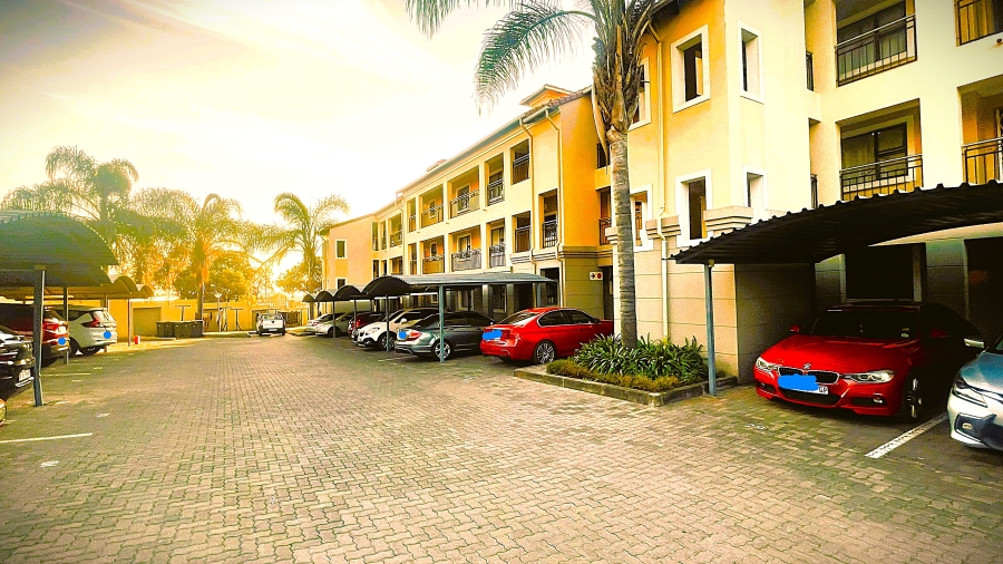 2 Bedroom Property for Sale in Grand Central Gauteng