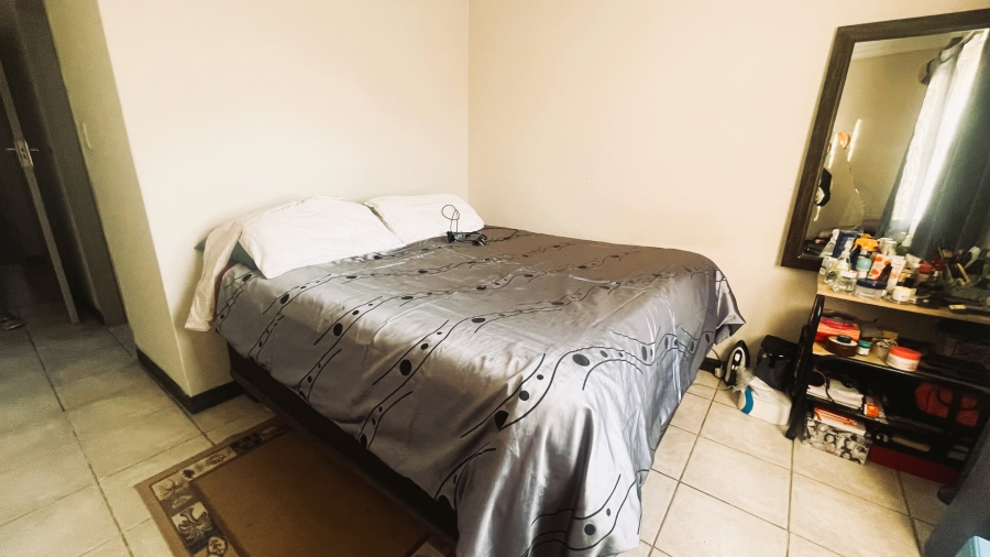 2 Bedroom Property for Sale in Grand Central Gauteng