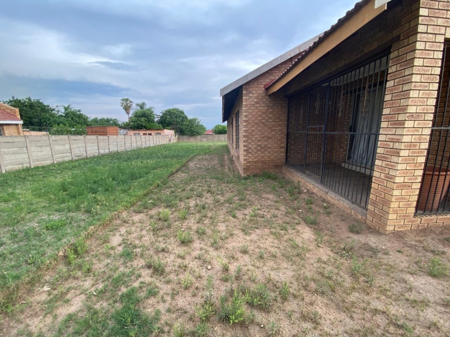 4 Bedroom Property for Sale in Bedworth Park Gauteng