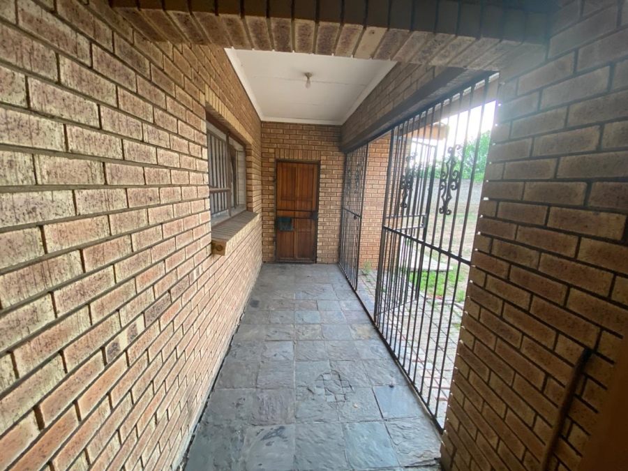 4 Bedroom Property for Sale in Bedworth Park Gauteng