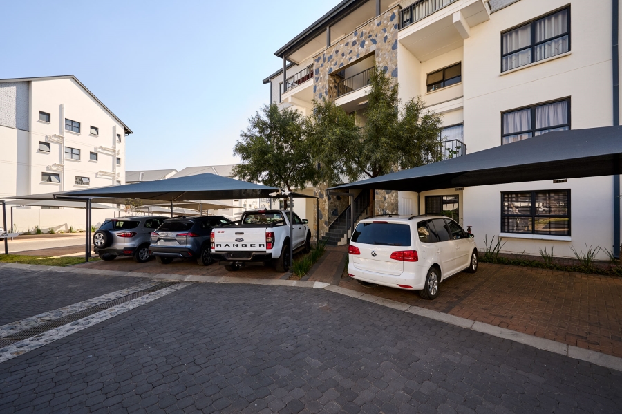 3 Bedroom Property for Sale in Crowthorne AH Gauteng