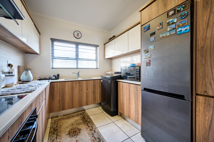 3 Bedroom Property for Sale in Crowthorne AH Gauteng