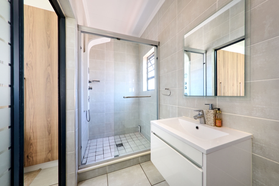 3 Bedroom Property for Sale in Crowthorne AH Gauteng