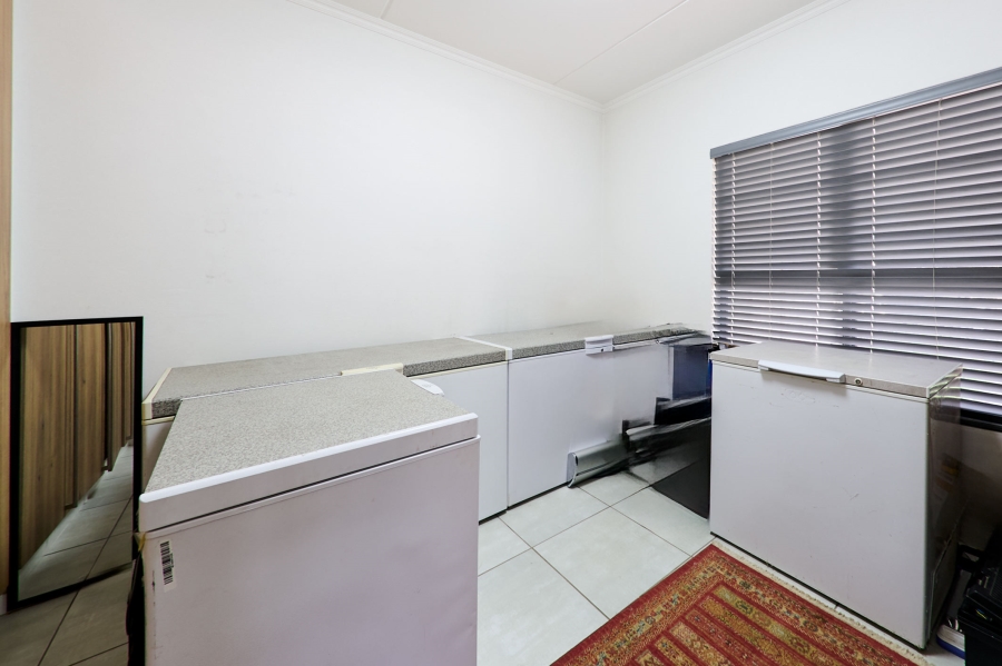 3 Bedroom Property for Sale in Crowthorne AH Gauteng
