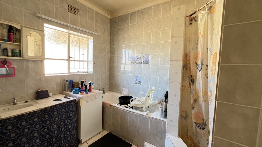 3 Bedroom Property for Sale in Westonaria Gauteng