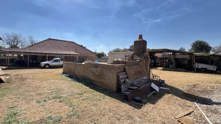 3 Bedroom Property for Sale in Westonaria Gauteng