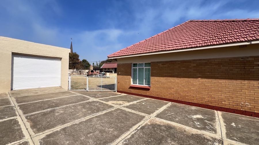 3 Bedroom Property for Sale in Westonaria Gauteng