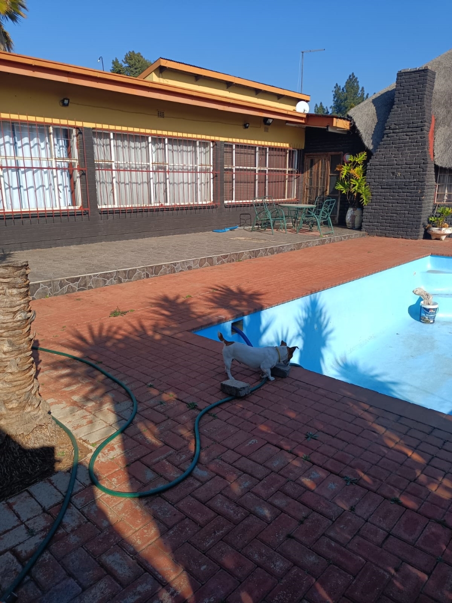 8 Bedroom Property for Sale in Daleside Gauteng
