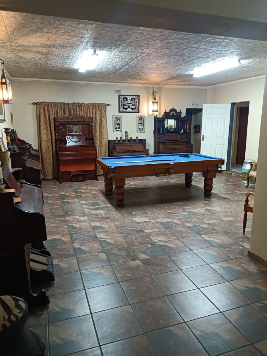 8 Bedroom Property for Sale in Daleside Gauteng