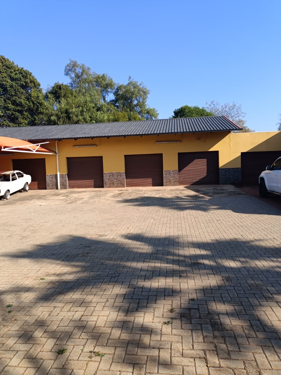 8 Bedroom Property for Sale in Daleside Gauteng