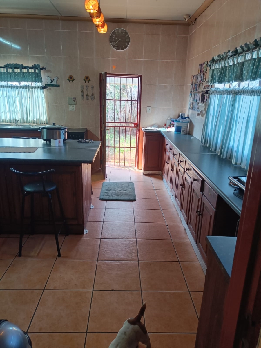 8 Bedroom Property for Sale in Daleside Gauteng