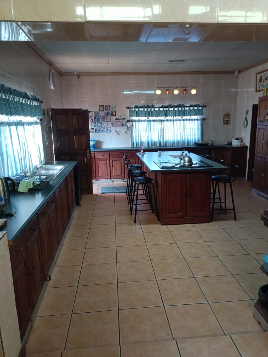 8 Bedroom Property for Sale in Daleside Gauteng