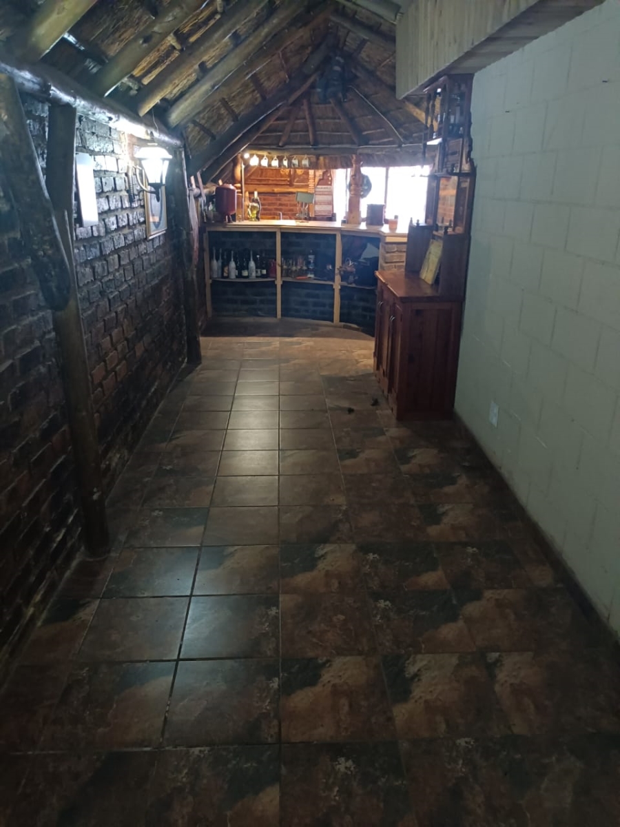 8 Bedroom Property for Sale in Daleside Gauteng