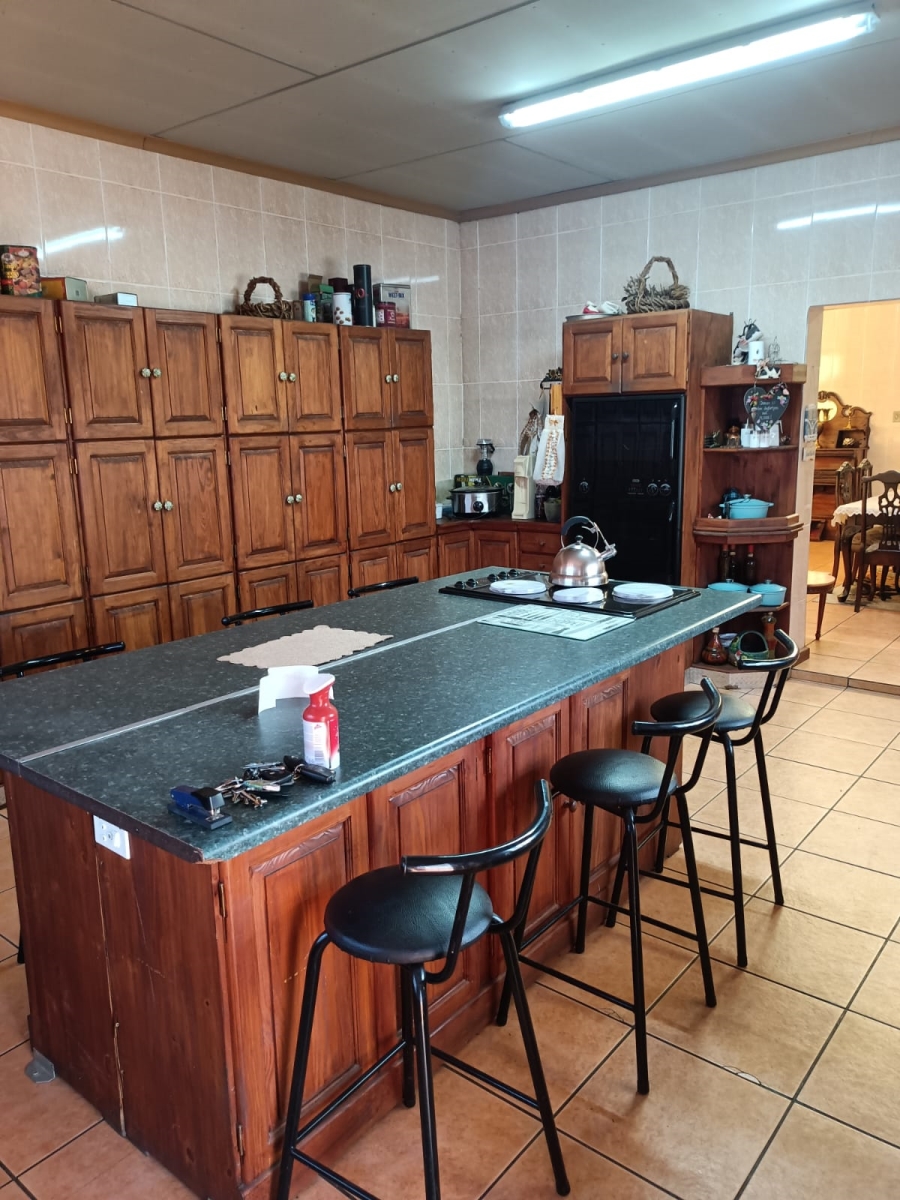 8 Bedroom Property for Sale in Daleside Gauteng