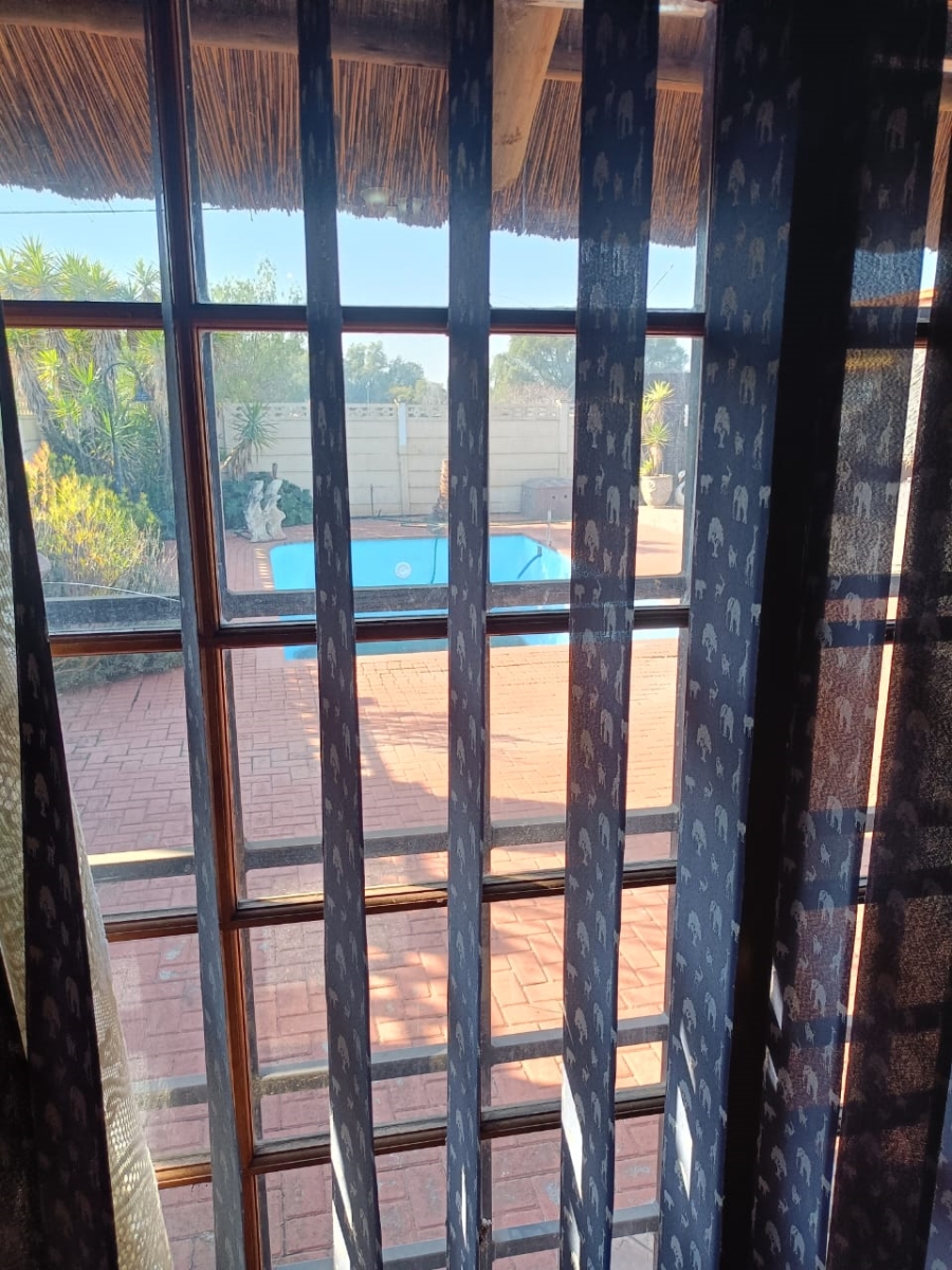8 Bedroom Property for Sale in Daleside Gauteng