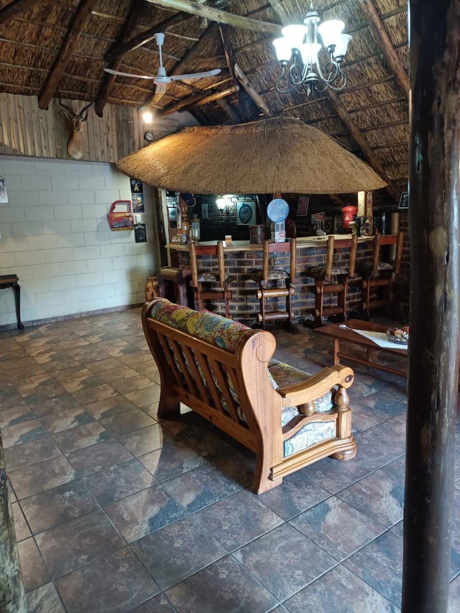 8 Bedroom Property for Sale in Daleside Gauteng