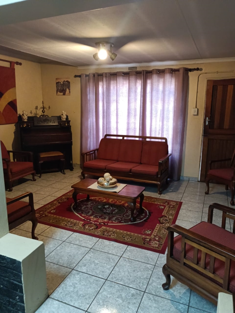 8 Bedroom Property for Sale in Daleside Gauteng