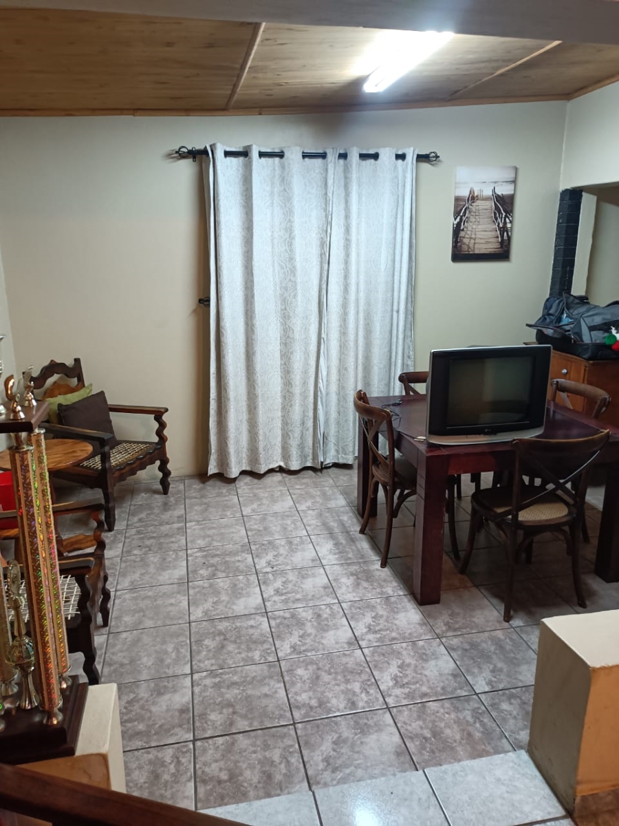 8 Bedroom Property for Sale in Daleside Gauteng