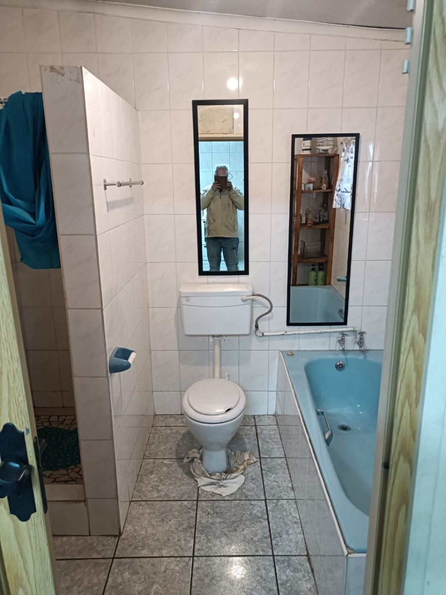 8 Bedroom Property for Sale in Daleside Gauteng