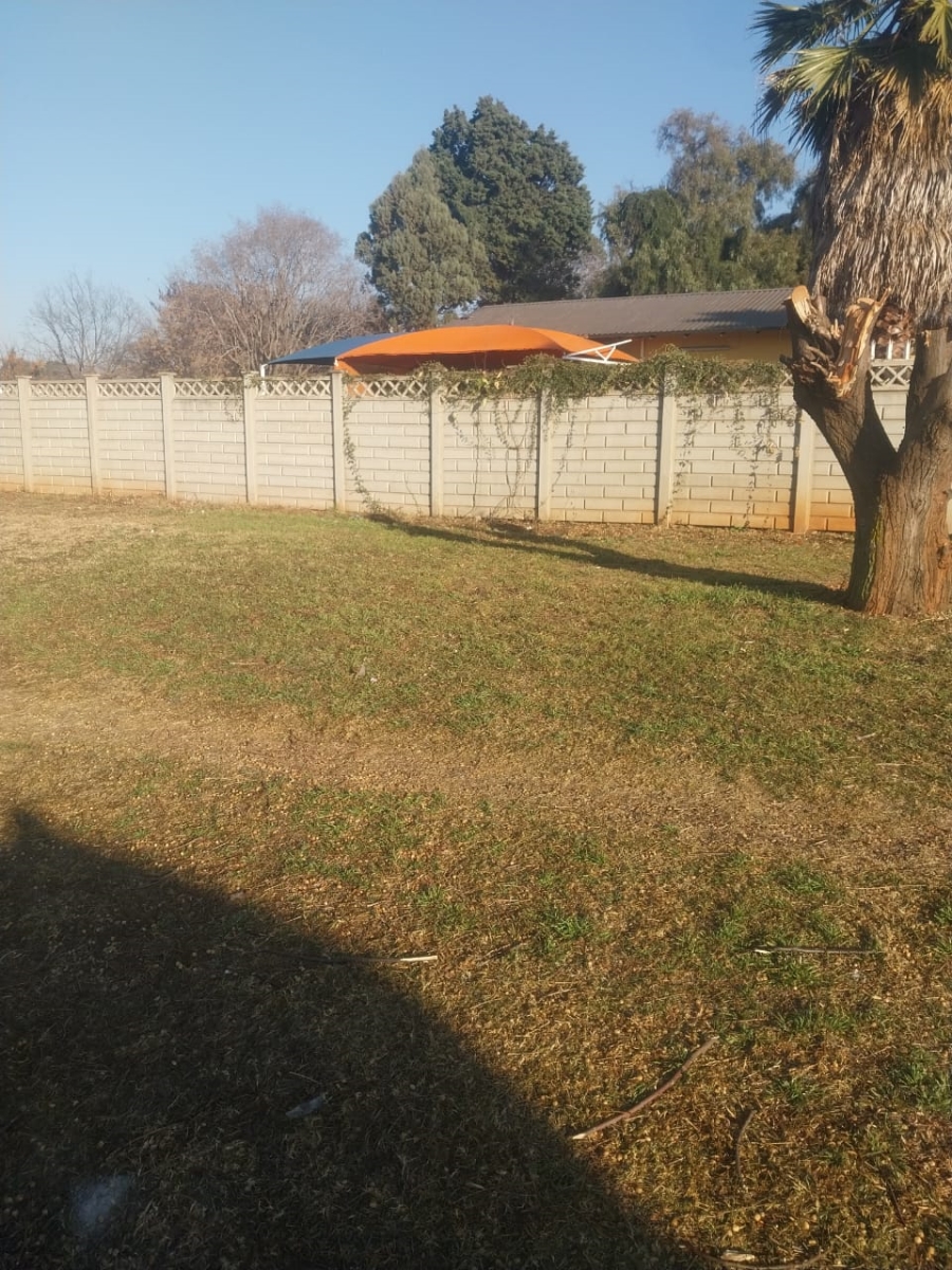 8 Bedroom Property for Sale in Daleside Gauteng