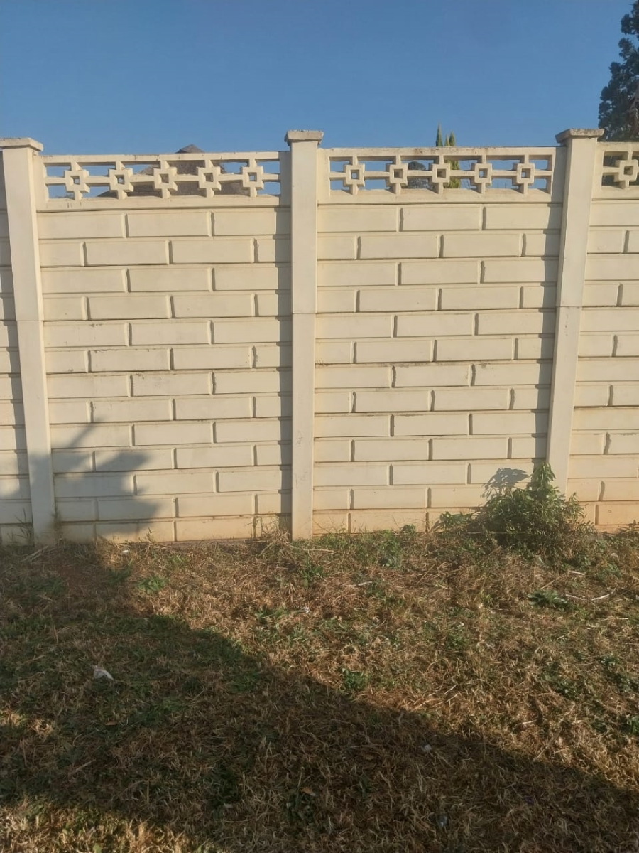 8 Bedroom Property for Sale in Daleside Gauteng