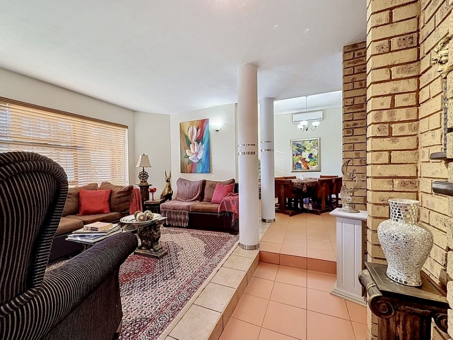 4 Bedroom Property for Sale in Erasmuskloof Gauteng