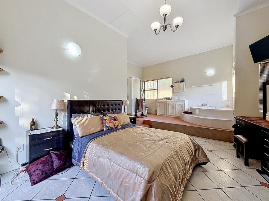 4 Bedroom Property for Sale in Erasmuskloof Gauteng