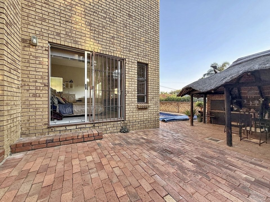4 Bedroom Property for Sale in Erasmuskloof Gauteng