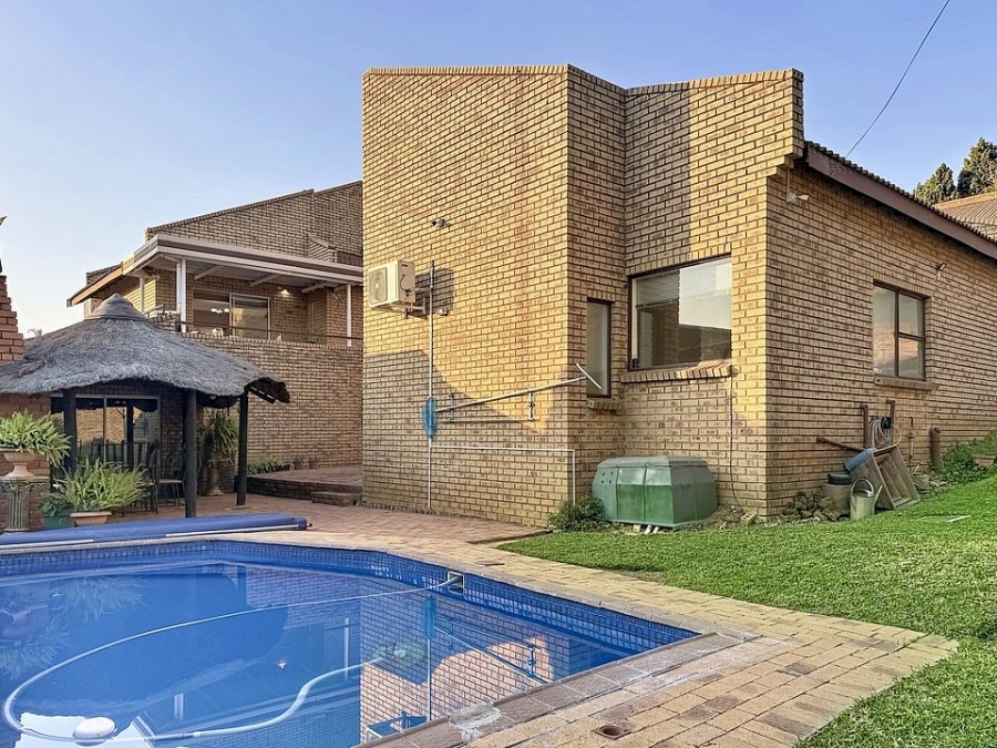 4 Bedroom Property for Sale in Erasmuskloof Gauteng