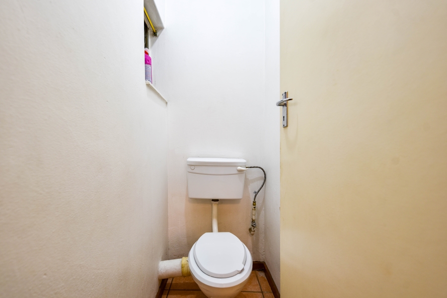 2 Bedroom Property for Sale in Waterkloof Glen Gauteng