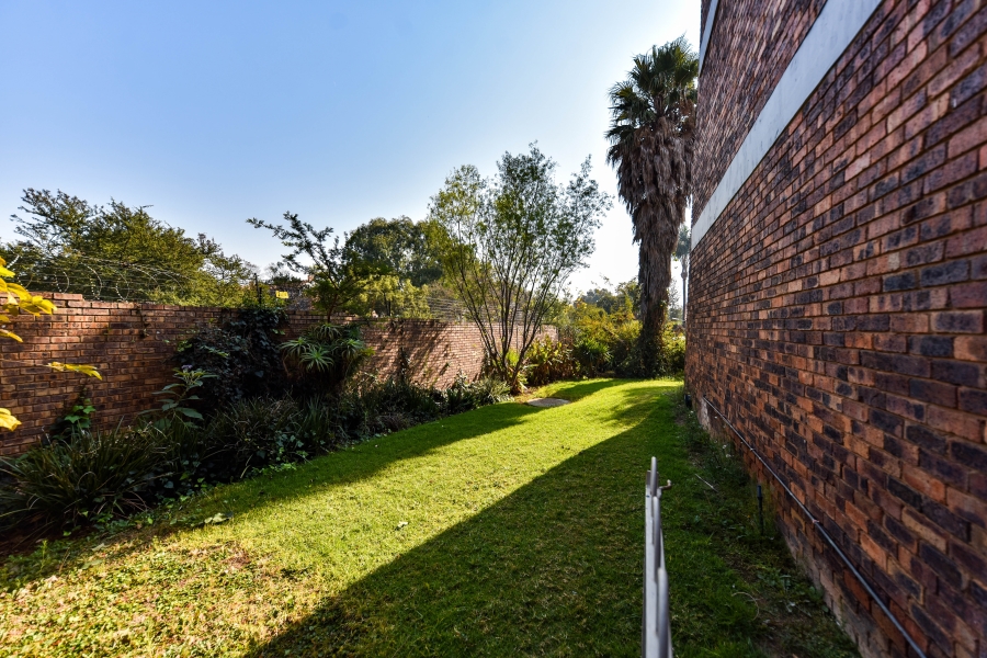 2 Bedroom Property for Sale in Waterkloof Glen Gauteng