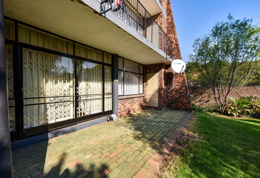 2 Bedroom Property for Sale in Waterkloof Glen Gauteng