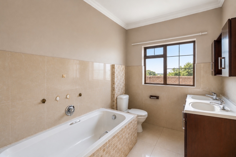 4 Bedroom Property for Sale in Olympus AH Gauteng
