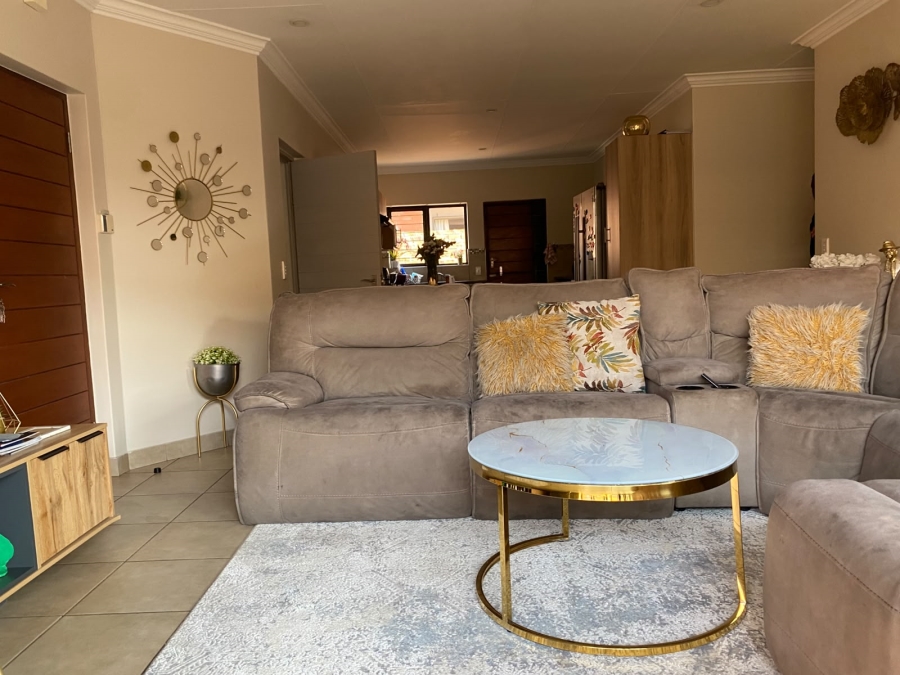 3 Bedroom Property for Sale in Equestria Gauteng