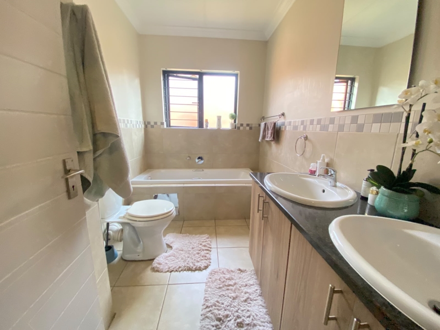 3 Bedroom Property for Sale in Equestria Gauteng