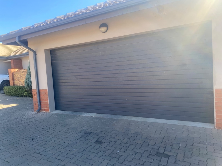 3 Bedroom Property for Sale in Equestria Gauteng