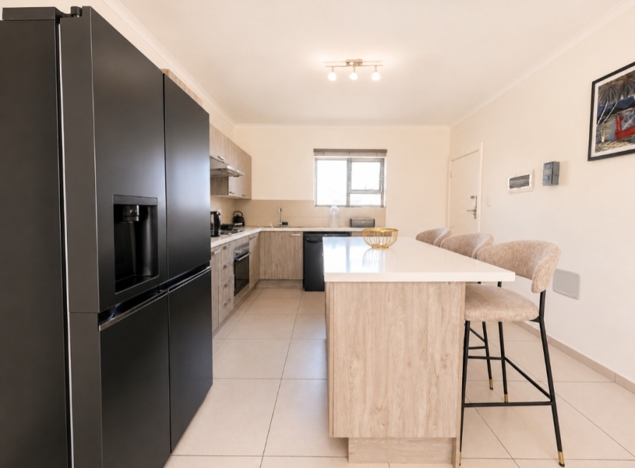 2 Bedroom Property for Sale in Erand Gardens Gauteng