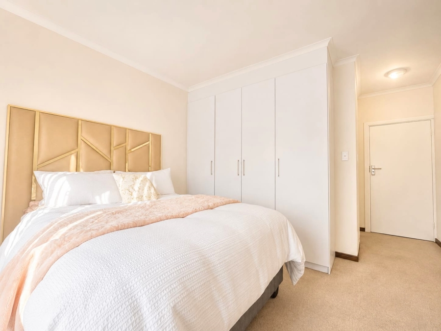 2 Bedroom Property for Sale in Erand Gardens Gauteng