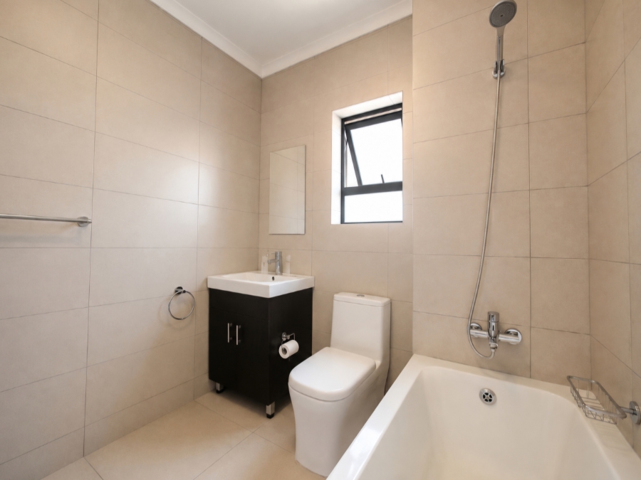 2 Bedroom Property for Sale in Erand Gardens Gauteng