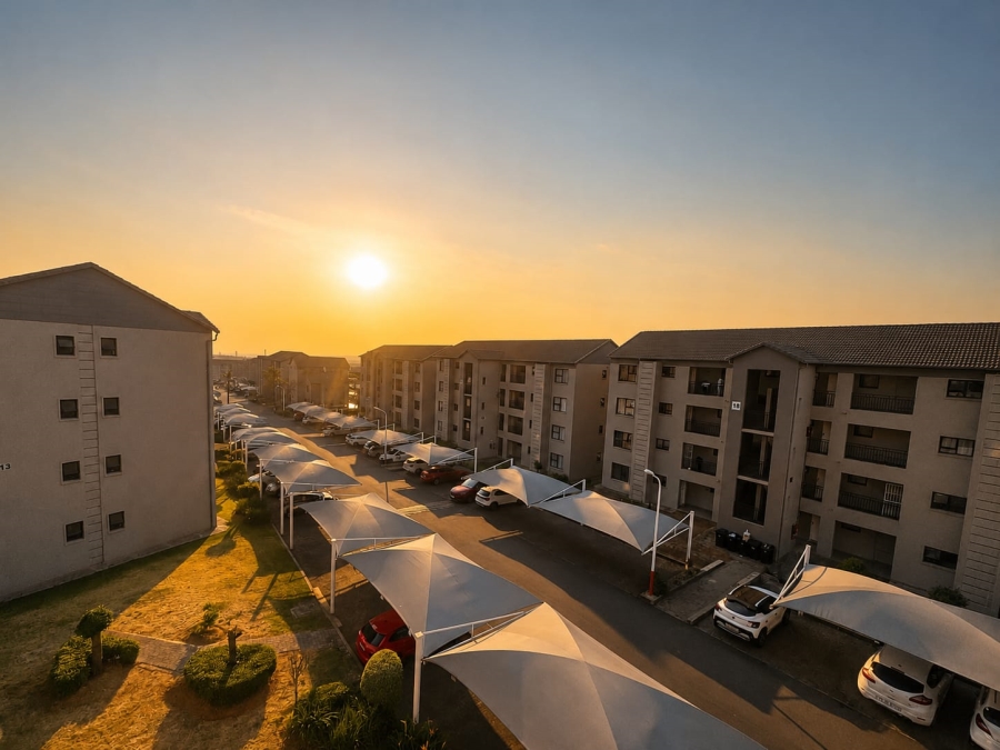 2 Bedroom Property for Sale in Erand Gardens Gauteng