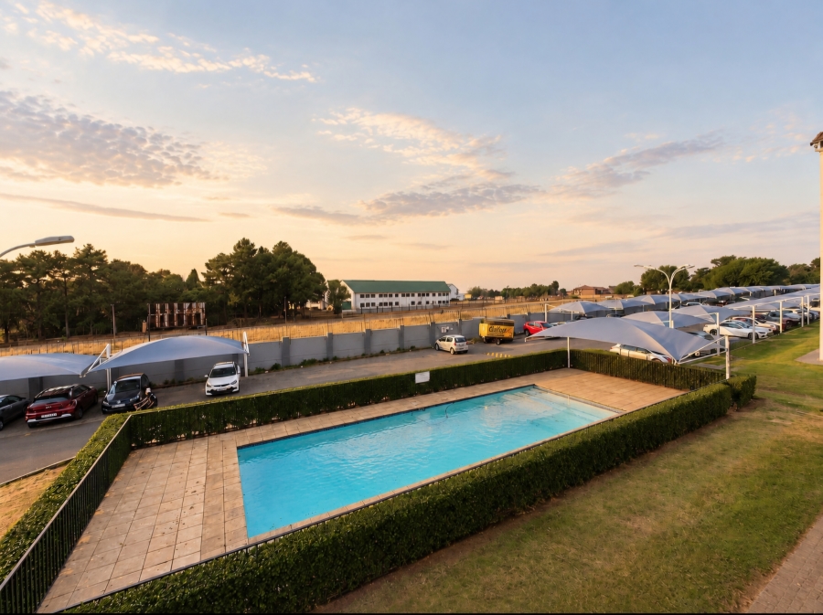 2 Bedroom Property for Sale in Erand Gardens Gauteng