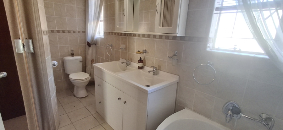 5 Bedroom Property for Sale in Wonderboom AH Gauteng