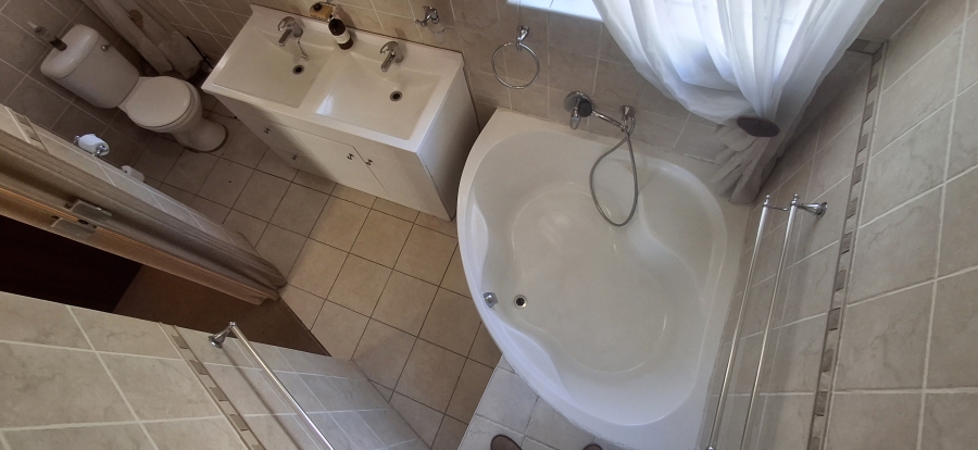 5 Bedroom Property for Sale in Wonderboom AH Gauteng