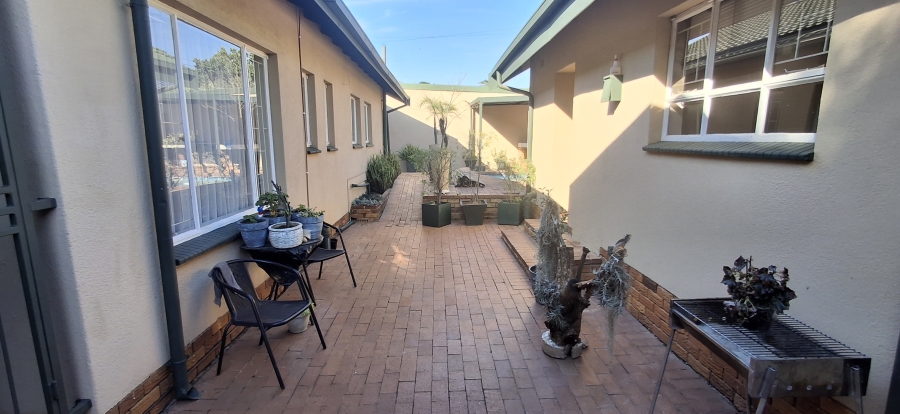 5 Bedroom Property for Sale in Wonderboom AH Gauteng