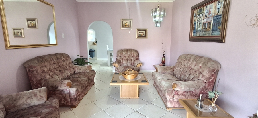 4 Bedroom Property for Sale in Dorandia Gauteng