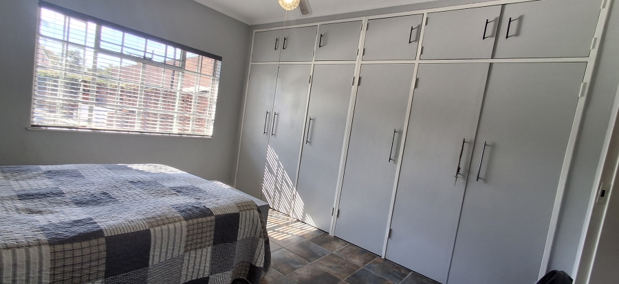 4 Bedroom Property for Sale in Dorandia Gauteng
