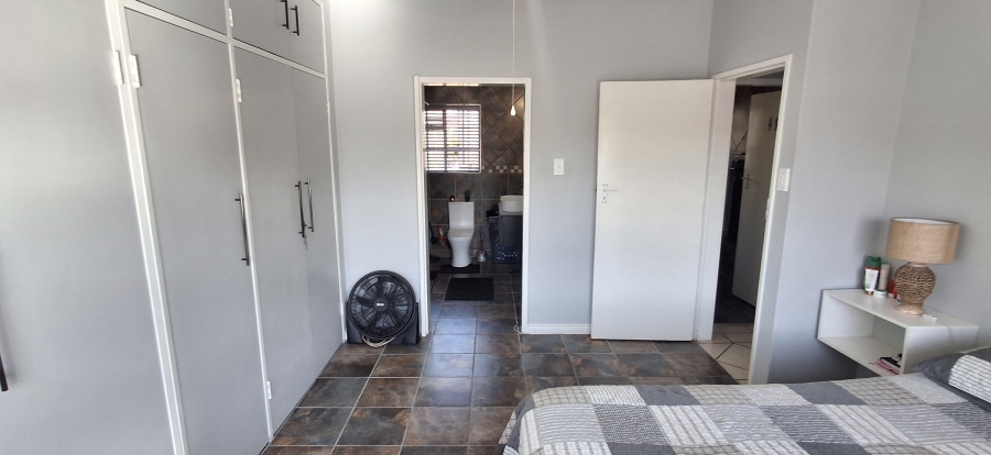 4 Bedroom Property for Sale in Dorandia Gauteng